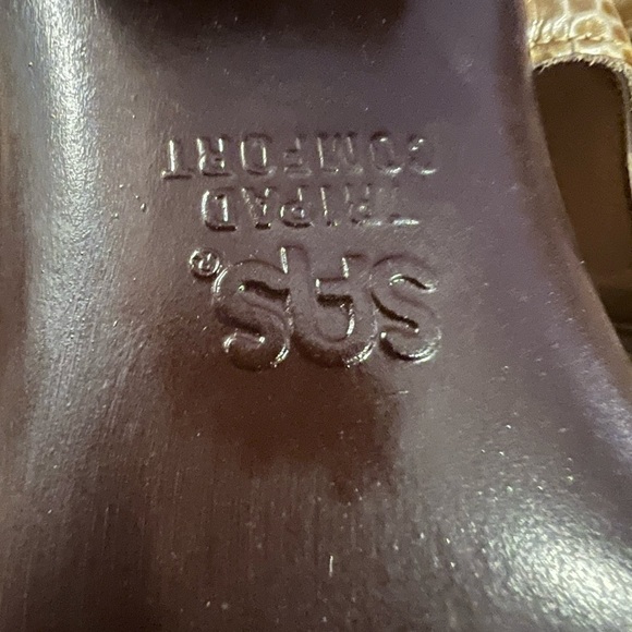 Women’s SAS Shoes-Size 6. - Picture 6 of 8